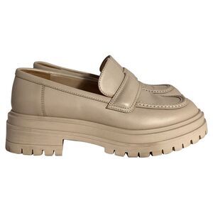 Gianvito Rossi Chunky Loafers in Nude Leather